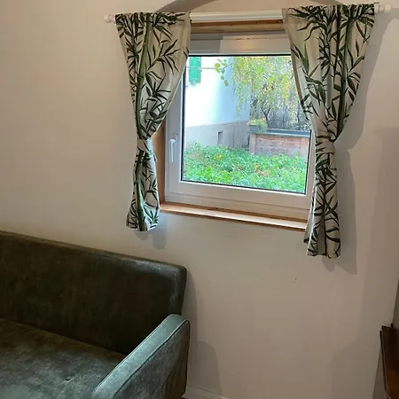 Сasa de vacaciones Pretty Half-timbered On Romantic Yard